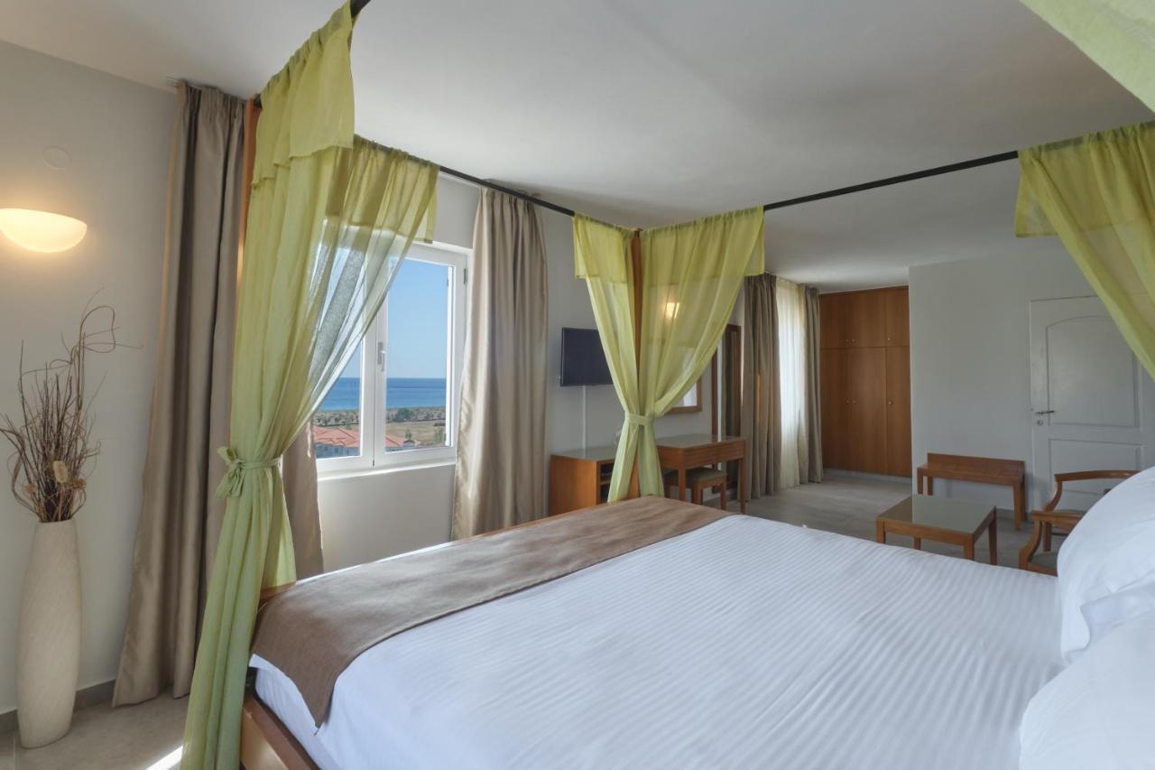 Aeolian Village Beach Resort Skála Eresoú Exterior photo
